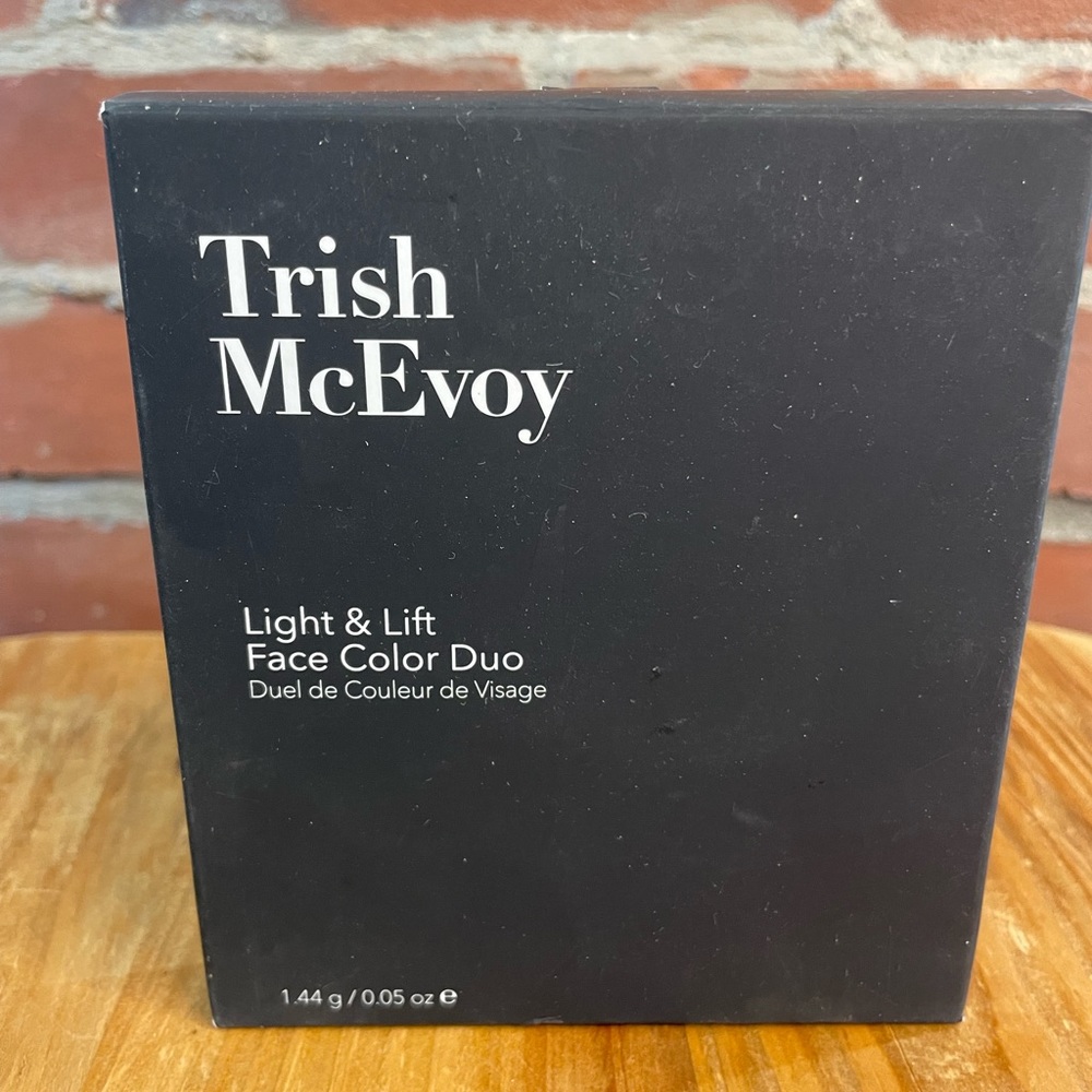 NIB trish mcevoy light and lift face duo